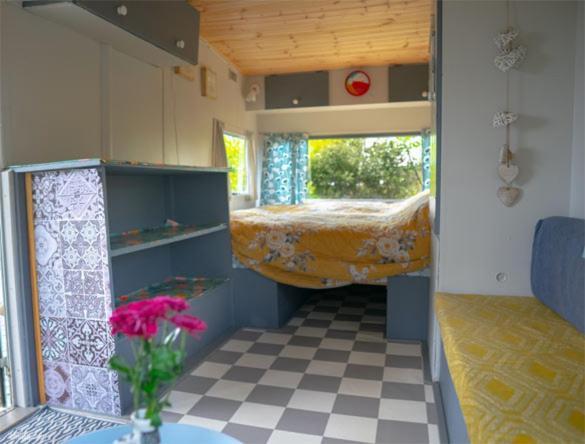 Retro Caravans At Valentia Island Escape Hotel Chapeltown Exterior photo